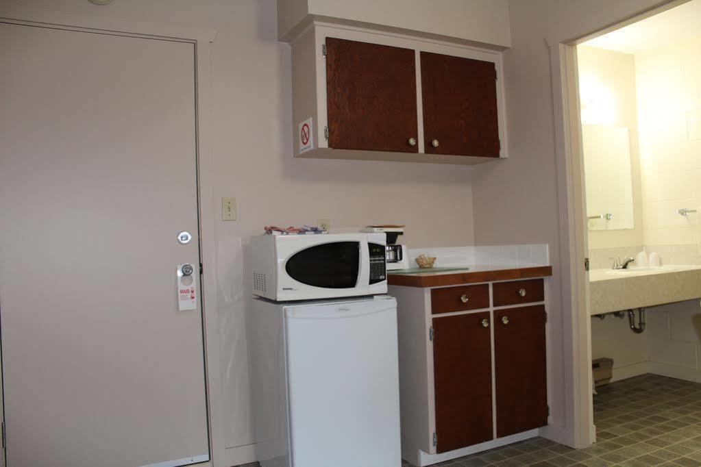 Pacific Rim Motel Ucluelet Dış mekan fotoğraf